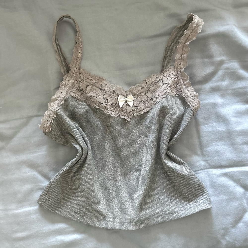 gray lace ribbon cami top